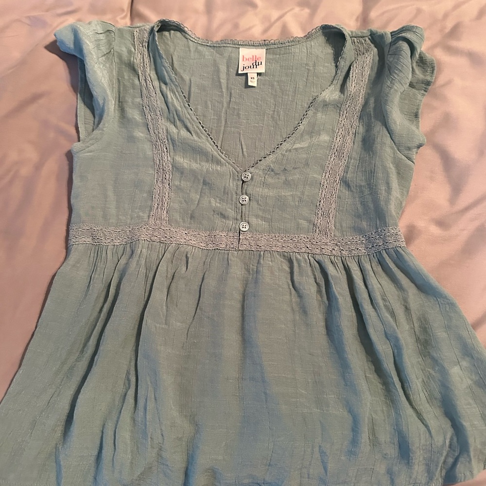 Belle Du Jour Soft Gray Top
